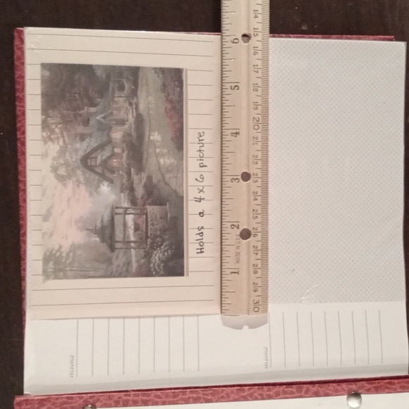 Red photo album - Picture 6 of 8